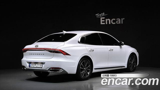 Hyundai Grandeur (IG) 2.5 Le Blanc 2023 — фото 2