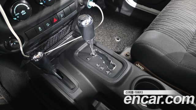 Jeep Wrangler (JK) 2.8 Diesel Rubicon 4Door 2012 — фото 9