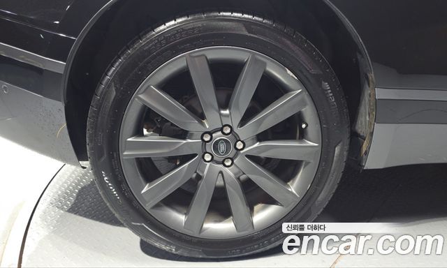 Land Rover Range Rover Velar 3.0 D300 R-Dynamic HSE 2018 — фото 5
