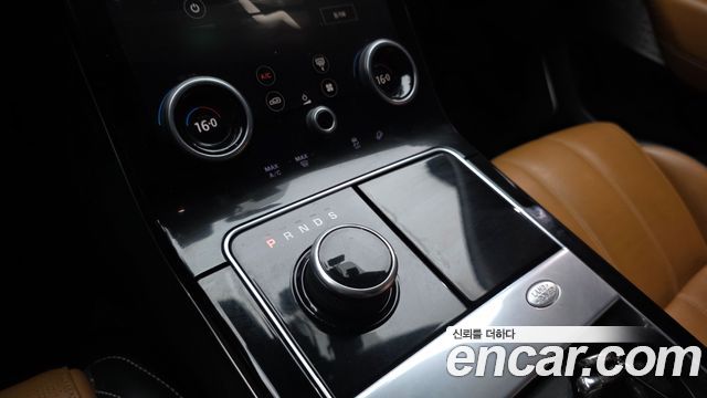 Land Rover Range Rover Velar 3.0 D300 R-Dynamic HSE 2018 — фото 9
