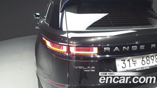 Land Rover Range Rover Velar 3.0 D300 R-Dynamic HSE 2018 — фото 23