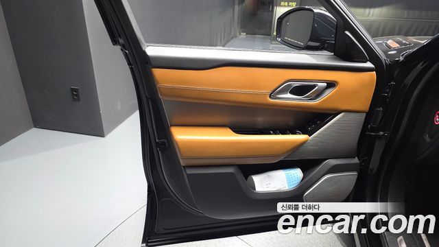 Land Rover Range Rover Velar 3.0 D300 R-Dynamic HSE 2018 — фото 24