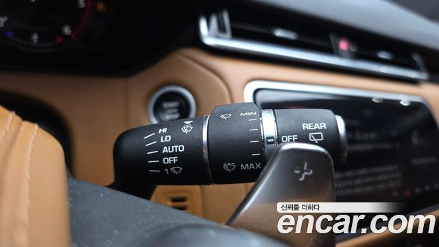 Land Rover Range Rover Velar 3.0 D300 R-Dynamic HSE 2018 — фото 31