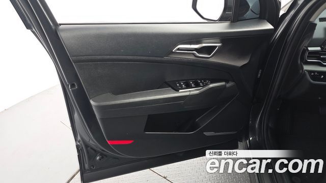 Kia Sportage (V) Gasoline 1.6 Turbo 2WD Prestige 2024 — фото 24
