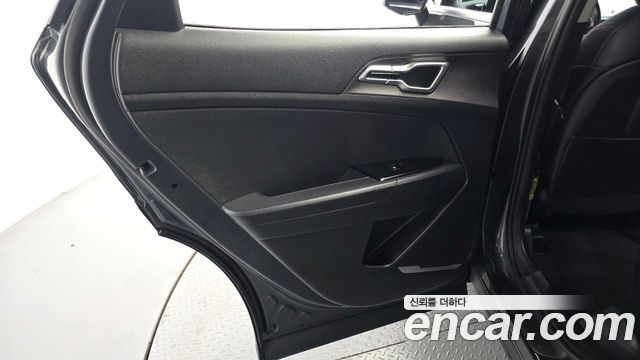 Kia Sportage (V) Gasoline 1.6 Turbo 2WD Prestige 2024 — фото 25