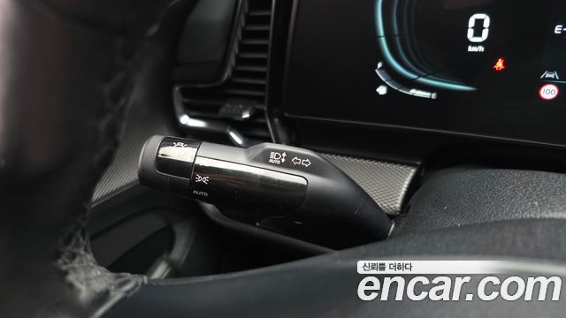 Kia Sportage (V) Gasoline 1.6 Turbo 2WD Prestige 2024 — фото 31