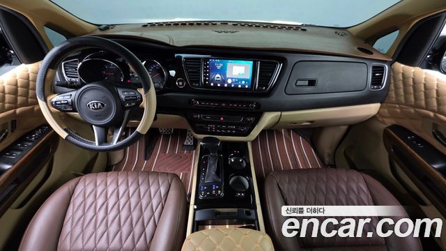 Kia Carnival 7-seater Hi-limousine President 2017 — фото 7