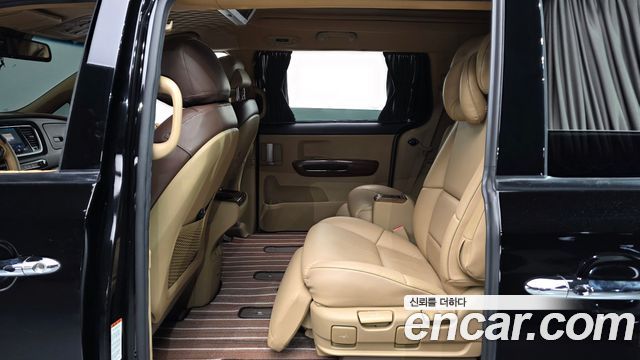 Kia Carnival 7-seater Hi-limousine President 2017 — фото 12