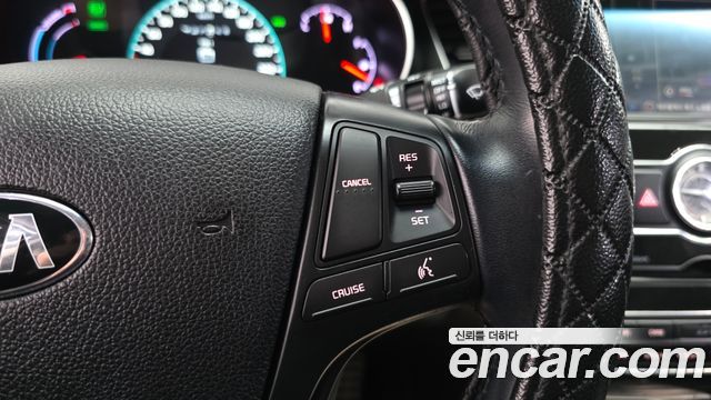 Kia K7 Hybrid 700h Prestige 2016 — фото 20