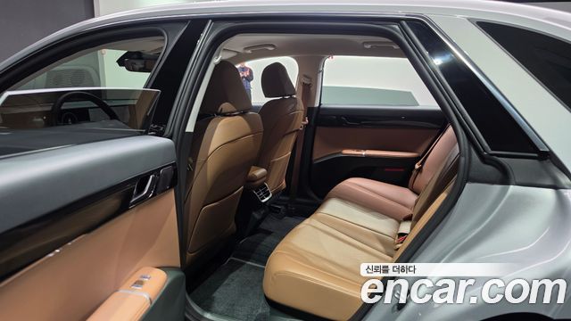 Hyundai Grandeur (GN7) 2,5 Gasoline 2WD Exclusive 2023 — фото 11