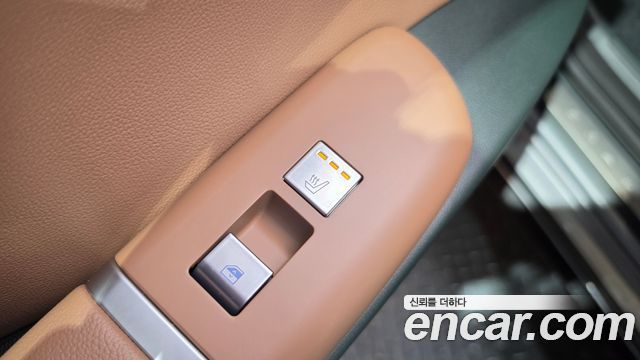 Hyundai Grandeur (GN7) 2,5 Gasoline 2WD Exclusive 2023 — фото 28