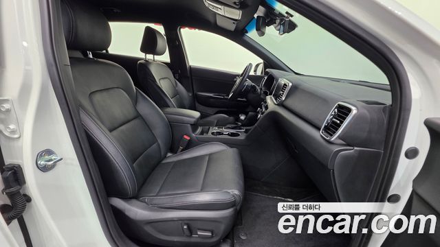 Kia Sportage The Bold Diesel 2.0 2WD Signature Gravity 2021 — фото 10