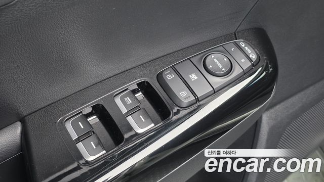 Kia Sportage The Bold Diesel 2.0 2WD Signature Gravity 2021 — фото 12