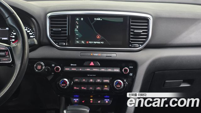 Kia Sportage The Bold Diesel 2.0 2WD Signature Gravity 2021 — фото 15