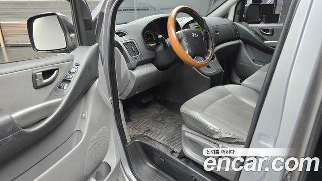 Hyundai Grand Starex 12-Seater Wagon CVX Luxury 2013 — фото 10