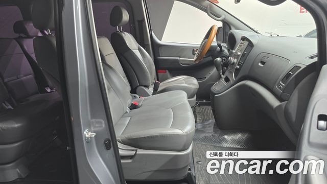 Hyundai Grand Starex 12-Seater Wagon CVX Luxury 2013 — фото 11