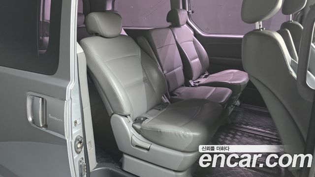 Hyundai Grand Starex 12-Seater Wagon CVX Luxury 2013 — фото 12