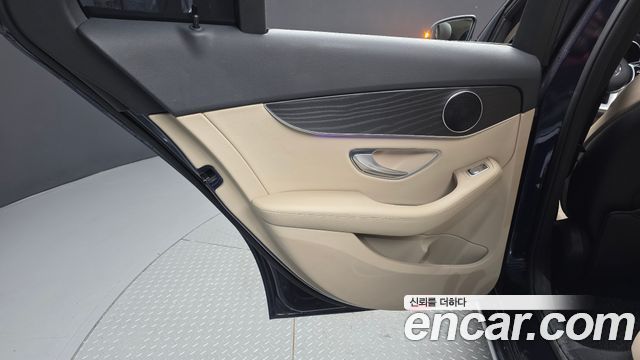 Mercedes-Benz C-Class (W205) C220 d Avantgarde 2019 — фото 25