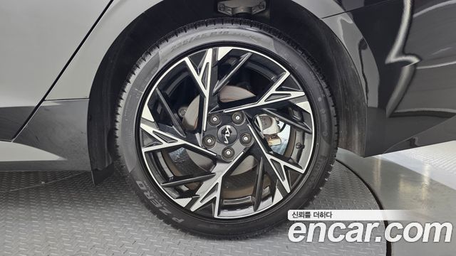 Kia K5 (III) 2.0 Prestige 2024 — фото 21
