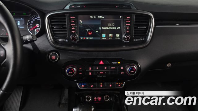 Kia Sorento Diesel 2.2 2WD Noblesse 2016 — фото 12