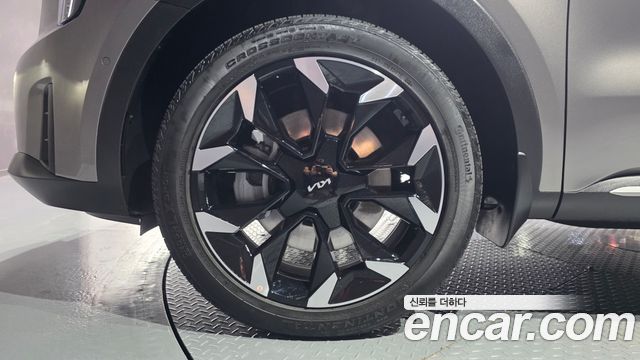 Kia Sorento (IV) Gasoline 2.5T 2WD Noblesse 2025 — фото 5