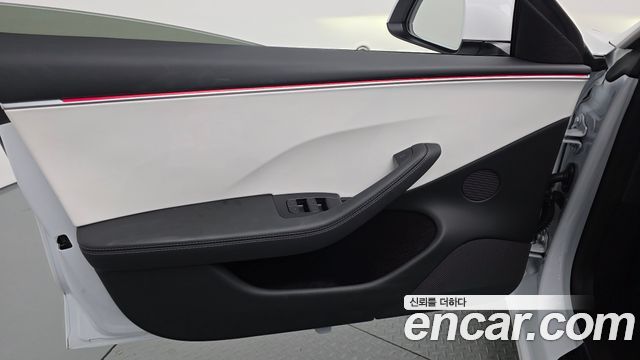 Tesla Model 3 Long Range AWD 2024 — фото 24