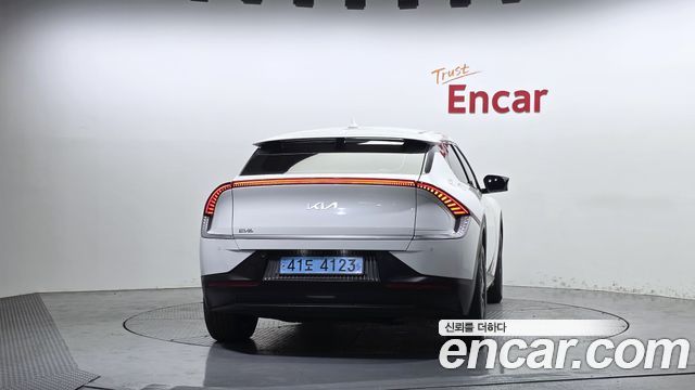 Kia EV6 Standard Air 2022 — фото 4