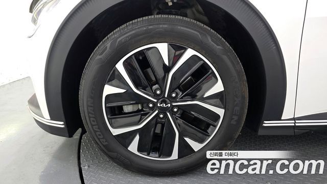 Kia EV6 Standard Air 2022 — фото 5
