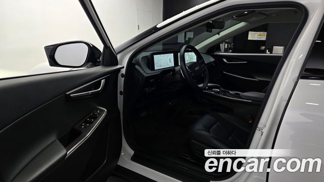 Kia EV6 Standard Air 2022 — фото 10