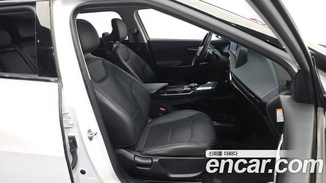 Kia EV6 Standard Air 2022 — фото 11
