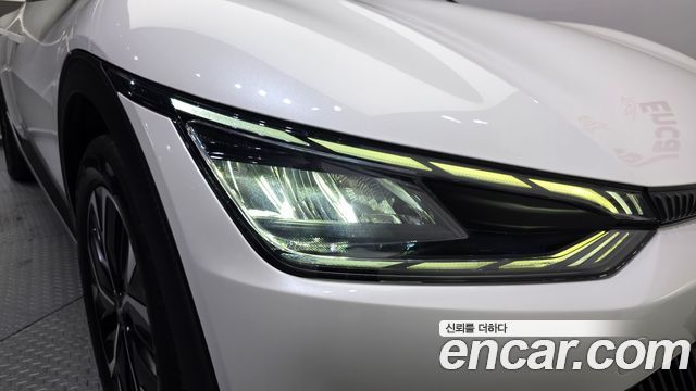 Kia EV6 Standard Air 2022 — фото 22