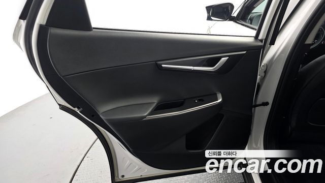 Kia EV6 Standard Air 2022 — фото 25