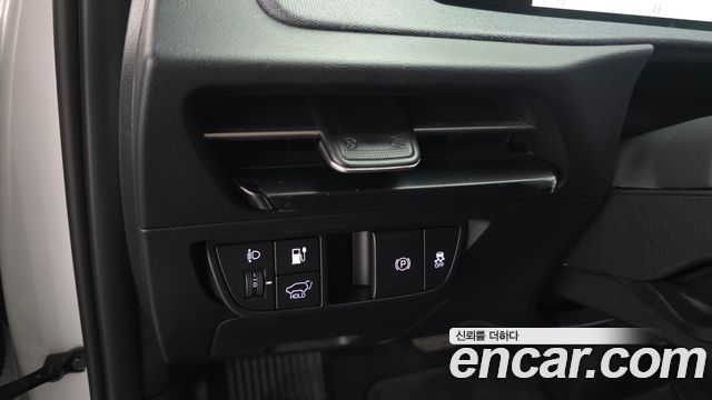 Kia EV6 Standard Air 2022 — фото 33