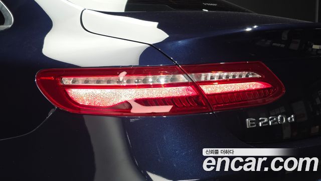 Mercedes-Benz E-Class (W213) E220d Coupe 2019 — фото 29