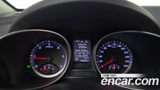 Hyundai Santa Fe (DM) Diesel(e-VGT) 2.0 2WD Premium 2015 — фото 8