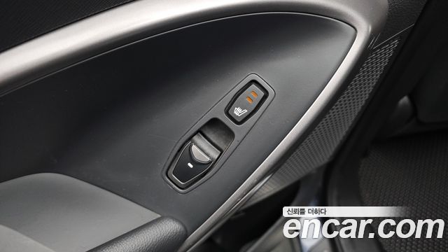 Hyundai Santa Fe (DM) Diesel(e-VGT) 2.0 2WD Premium 2015 — фото 22