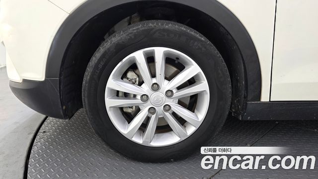KG Mobility (SsangYong) Tivoli TX 2WD 2015 — фото 5
