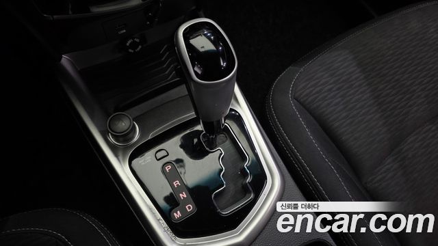 KG Mobility (SsangYong) Tivoli TX 2WD 2015 — фото 9