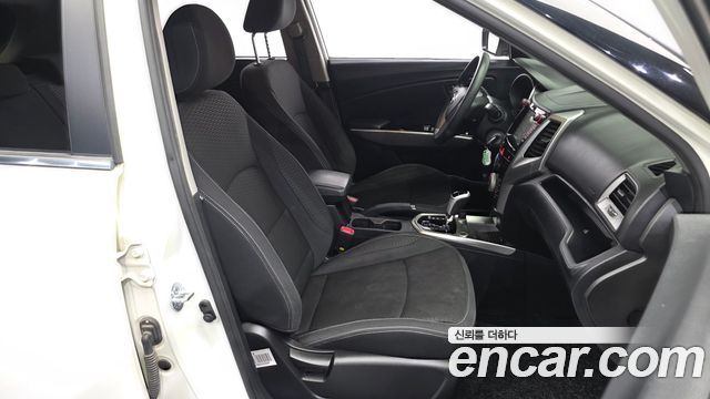 KG Mobility (SsangYong) Tivoli TX 2WD 2015 — фото 11