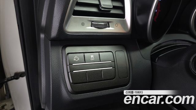 KG Mobility (SsangYong) Tivoli TX 2WD 2015 — фото 18