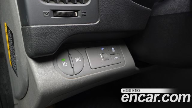Hyundai Grand Starex 5-Seater VAN Smart 2018 — фото 19