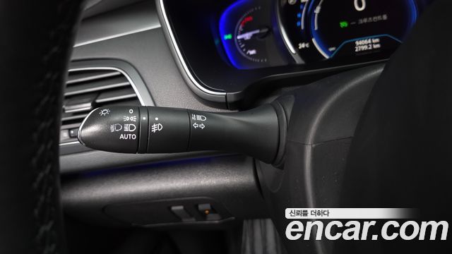 Renault Korea SM6 2.0 GDe SE 2020 — фото 27