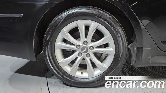 Hyundai Genesis BH330 Modern Standard 2014 — фото 5