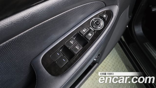 Hyundai Genesis BH330 Modern Standard 2014 — фото 17