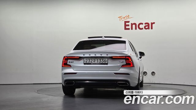 Volvo S60 (III) T5 Inscroption 2020 — фото 4