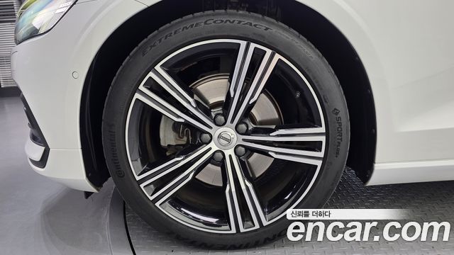 Volvo S60 (III) T5 Inscroption 2020 — фото 5