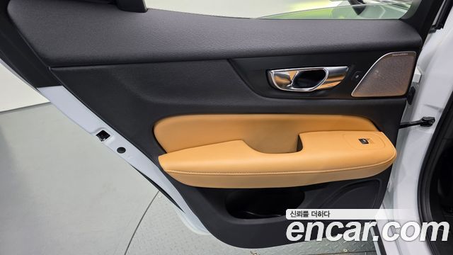 Volvo S60 (III) T5 Inscroption 2020 — фото 25