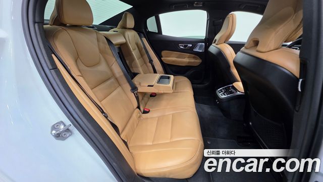 Volvo S60 (III) T5 Inscroption 2020 — фото 32