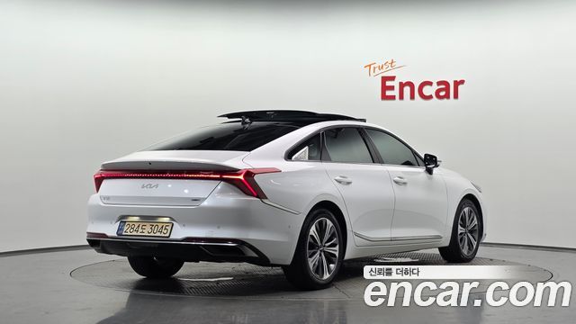 Kia K8 Hybrid Signature 2023 — фото 2