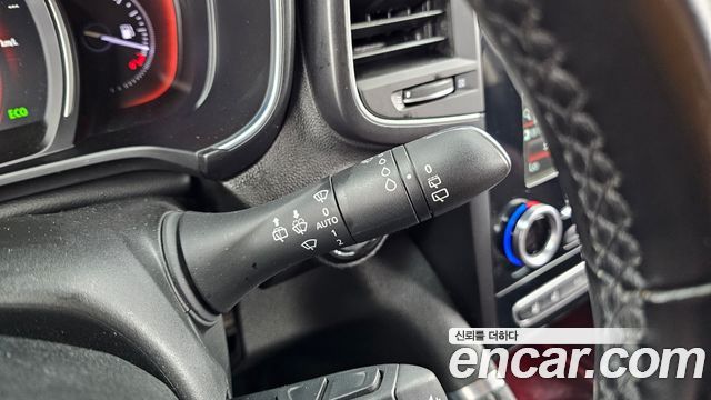 Renault Korea QM6 Diesel 4WD RE Signature 2017 — фото 28